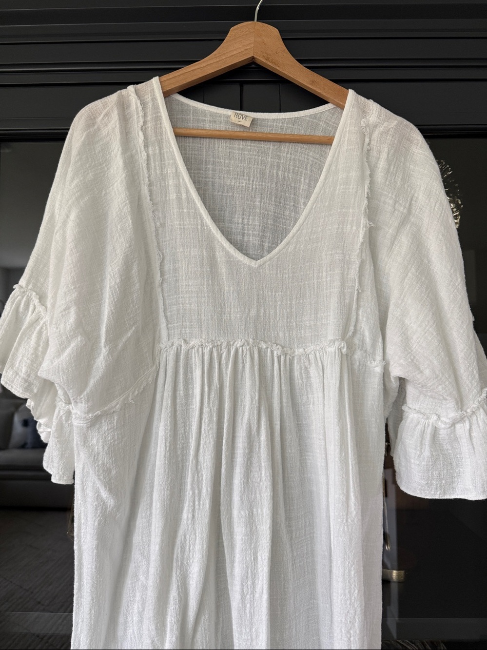 ROVE White Gauze Ruffle V-Neck Dress - Picture 2 of 8
